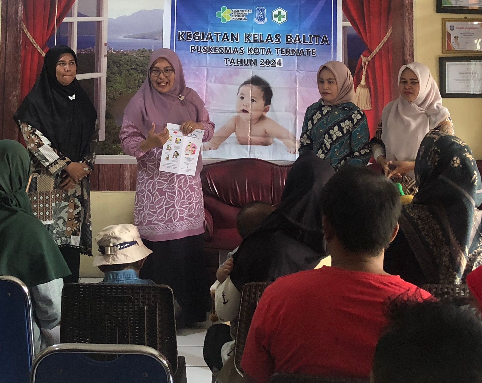 Posyandu Balita di Kantor Lurah Muhajirin